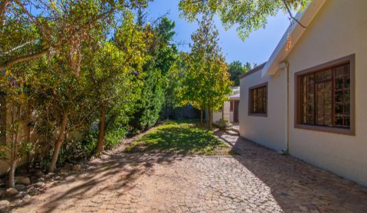 3 Bedroom Property for Sale in Golden Acre Western Cape